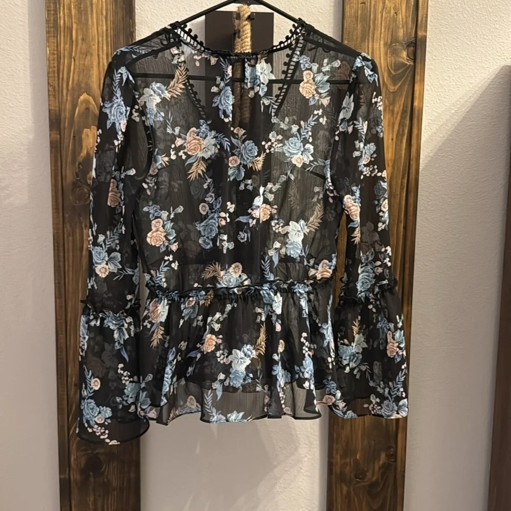 White House black market floral Sheer Blouse - Picture 2 of 4